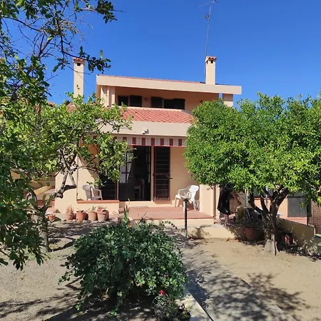 Casa vacanze La Perla Marina, 50m Dal Mare Capitana